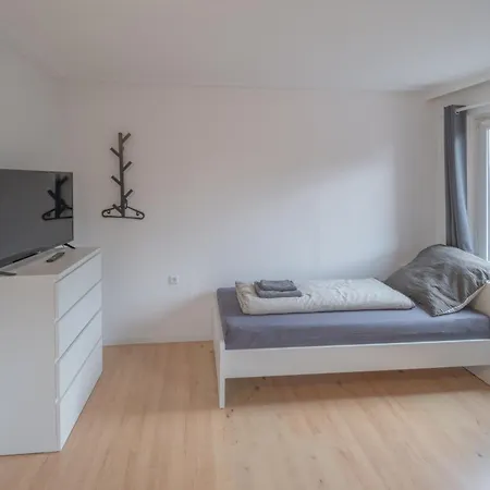 Апартаменты Work&sleep - Moderne Mit Einzelbetten, Tv, Wlan, Bettwaesche Und Handtuecher *